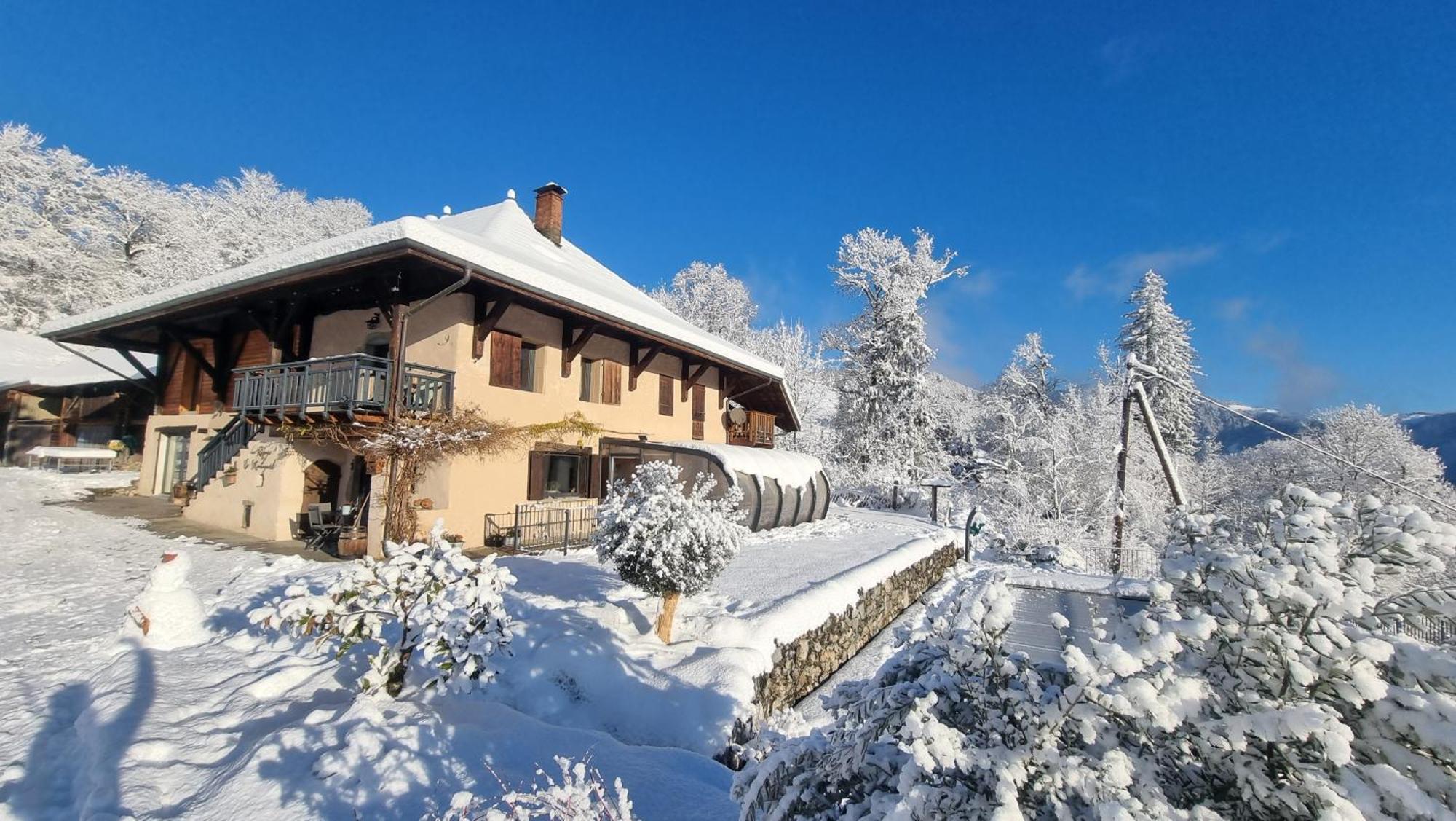 مبيت وإفطار Marthod Le Refuge Du Montagnard المظهر الخارجي الصورة